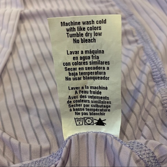 Beyond Yoga Lavender stripe shelf bra lightweight racer back top Size: Small - Picture 11 of 11